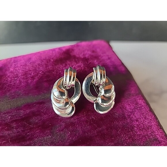Silver Tone Metal Screwback Earrings Vintage - Picture 3 of 10
